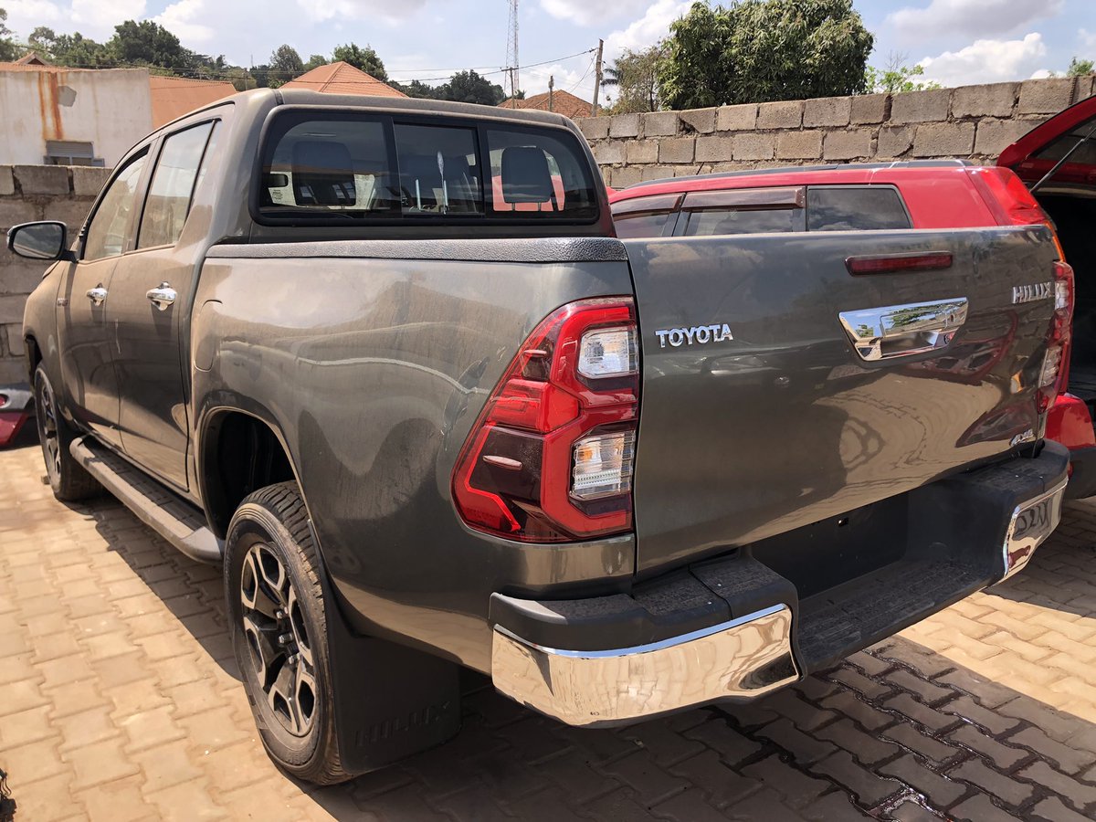 EdenMotoka's tweet photo. #toyota #hilux  #doublecabin #diesel #2020model  @160m ug shs #negotiable according to the mode of payment 

=•=•=•=•=•=•=•=•=•=•=•=•=•=•=•=
Call or watsapp me on +256754204464 for negotiations and more details. https://t.co/ZvY8cgSlxJ