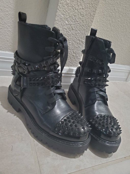 I just got a new pair of ball kicking boots in the mail! I wonder who my first victim will be? The name<a href="/tag/cbt"class="tags"><span>#cbt</span></a><a href="/tag/ballbusted"class="tags"><span>#ballbusted</span></a><a href="/tag/ballbustingtorture"class="tags"><span>#ballbustingtorture</span></a><a href="/tag/ballbustingchicks"class="tags"><span>#ballbustingchicks</span></a>
