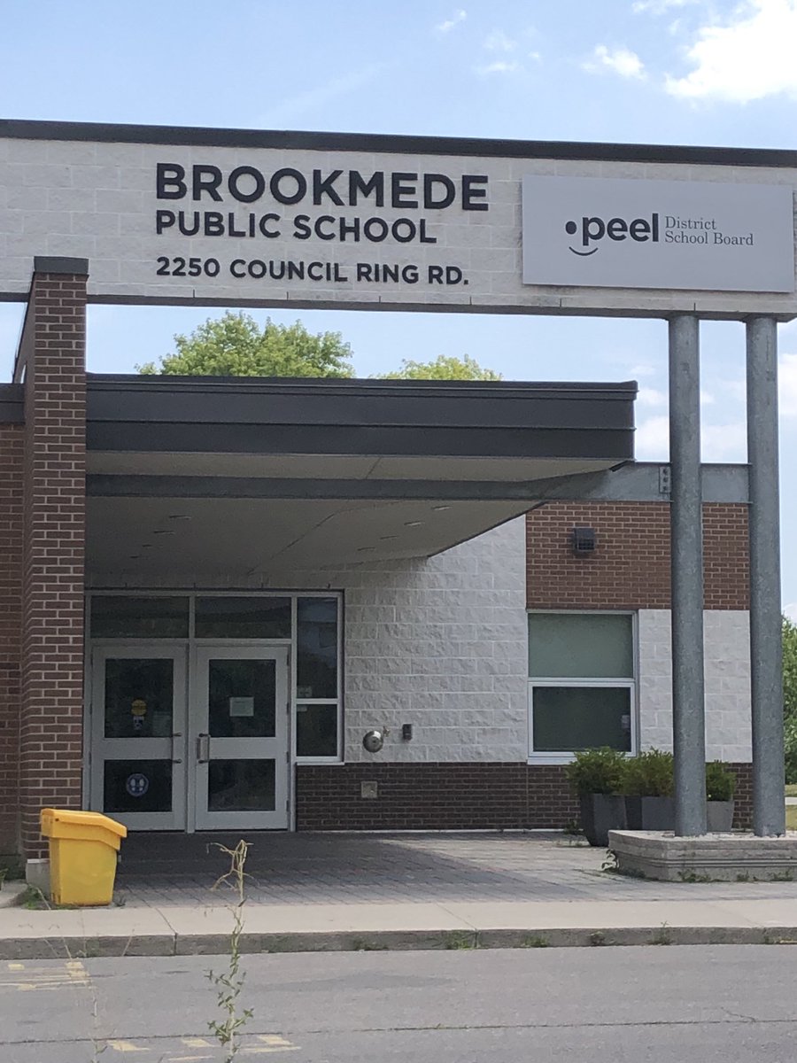 Stopped by Brookmede today to say goodbye to Beatrice and Krystyna. Thanks for all that you do along with the rest of the team for ensuring peel schools are clean and safe for our students. ⁦<a href="/FacilitiesPDSB/">Facilities and Maintenance at PDSB</a>⁩ ⁦<a href="/CUPE2544/">Cupe2544</a>⁩