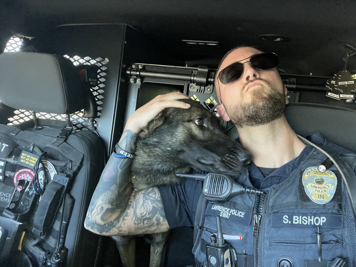 Sorry I won’t be with you guys live but I can at least get things started with a #OnPatrolLive #Selfie #K9Justice ⁦<a href="/OnPatrolLive/">On Patrol: Live • Community</a>⁩ ⁦@OnPatrolLEOs⁩ ⁦<a href="/ReelzChannel/">REELZ</a>⁩ 👮‍♂️