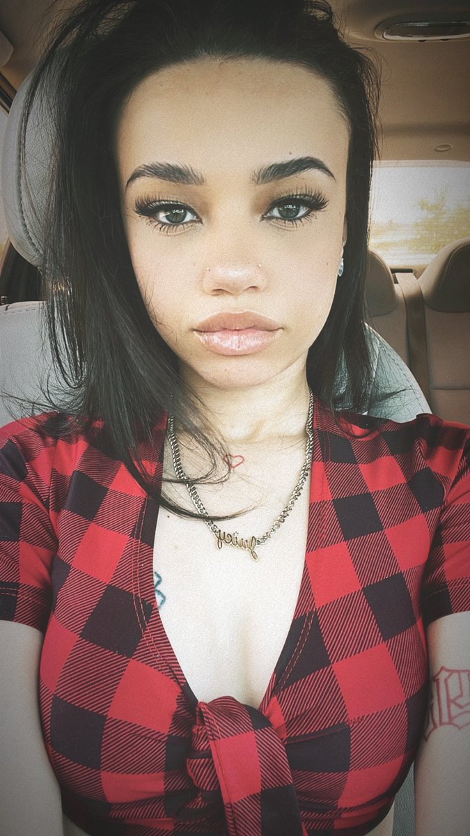 лапочка (@yyyomaaa) on Twitter photo 