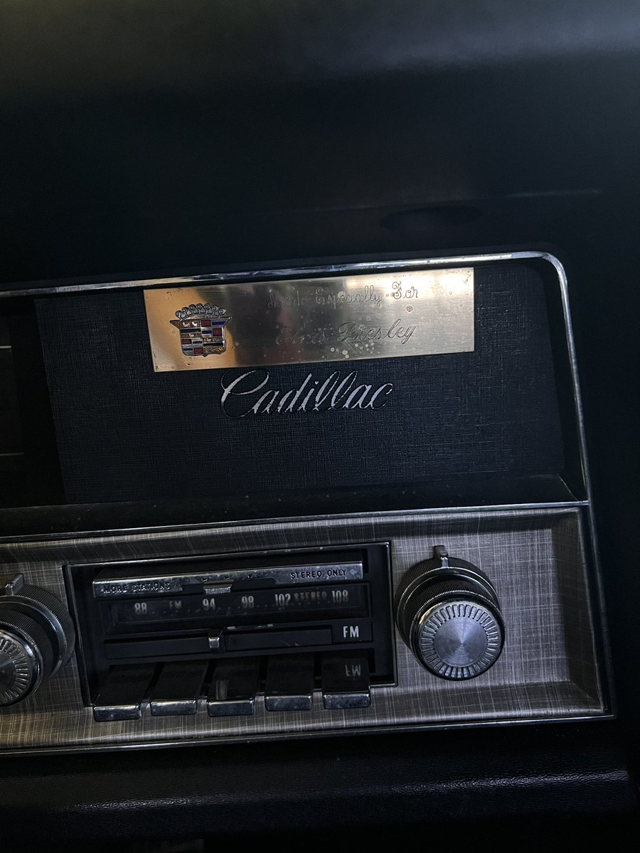 Countrychick76's tweet photo. The coolest thing happened today! I got to see one of @ElvisPresley Cadillacs!!!! How cool is that?!?  @ArgoMemphis @jimsykes @VisitGraceland #1971sedandeville https://t.co/Wr0HRSVDBB
