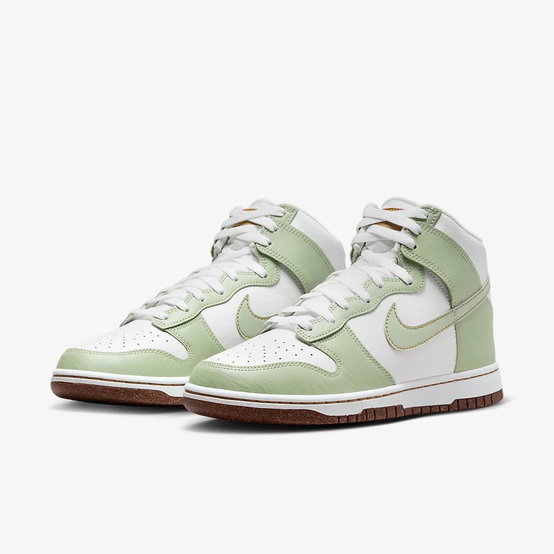 ShoeFiendLA's tweet photo. Nike Dunk High “Inspected By Swoosh” Follow 👉🏻 @shoefiendla ✨🙌🏼👟💯🔌 #shoefiendla #nike #nikedunk 

https://t.co/nUozUrz3H1 https://t.co/wKOhFaEQqN