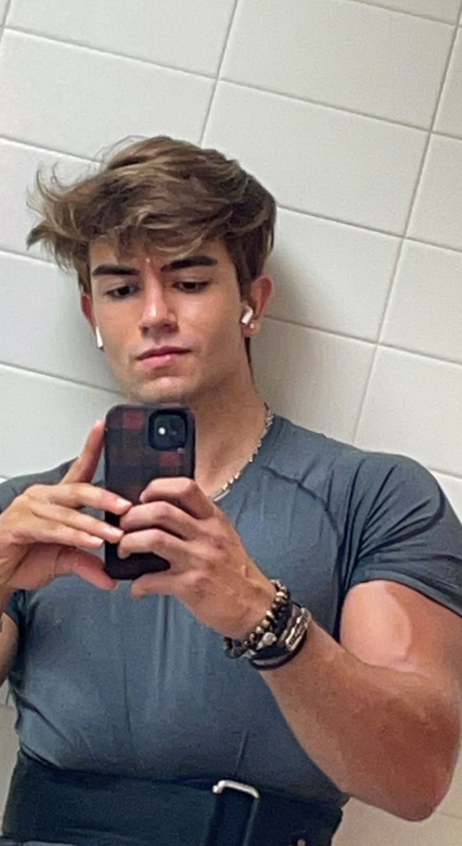 alphagodadonis's tweet photo. Rt and fav for a Dm from me 😈⚡️ https://t.co/pdlbwwgTta