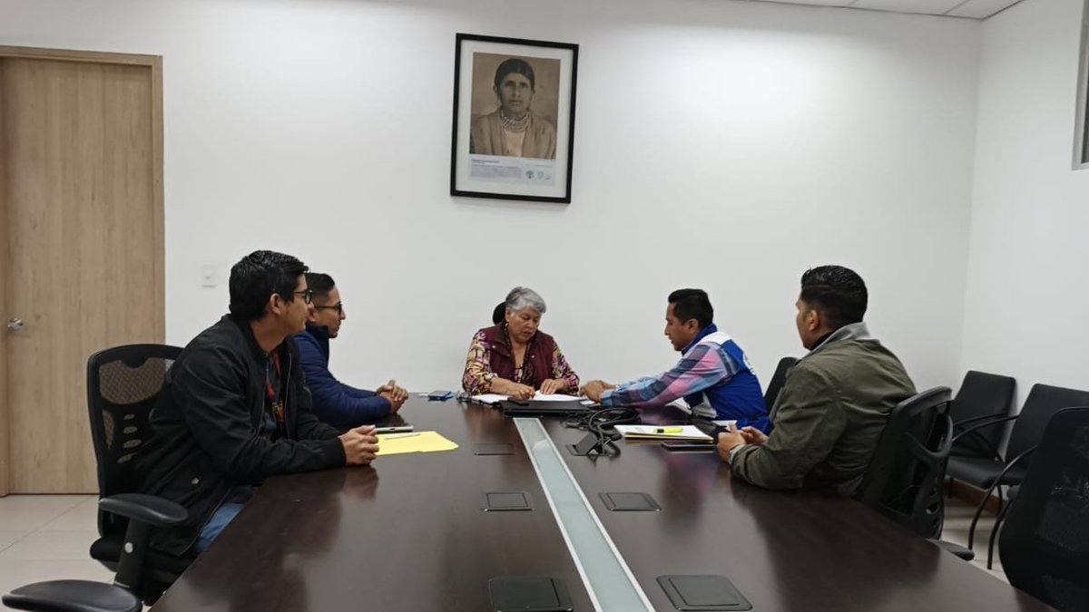 CNTAPSECUADOR's tweet photo. Quito|| Directiva de #CNTAPS Se reunió con la Dra #RitaBedoya Asesora de @Salud_Ec quién manifestó q' el Ministro @PepeRuales en el marco del Primer Nivel de Salud reorientará las actividades del #TAPS hacia su verdadera función e importancia y fomentará la formación de la brecha https://t.co/OJDS15qlvc