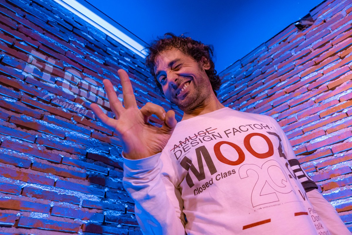 🎙 ¡NUEVO MONÓLOGO YA DISPONIBLE!

🖐 Cerramos la temporada como la arrancamos: Con un monólogo de <a href="/DannyBoyRivera/">Danny Boy-Rivera</a> que es una maravilla. Broche de oro de una temporada brutal. Gozadlo.

📺 Completo en el canal de YouTube.
[youtu.be/GwBSec5ExOk]