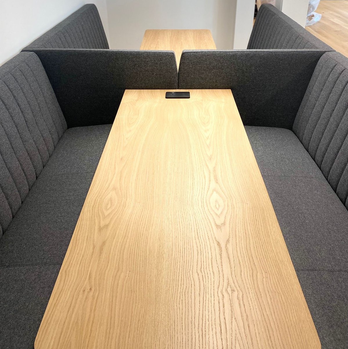 x4 Office tweet media