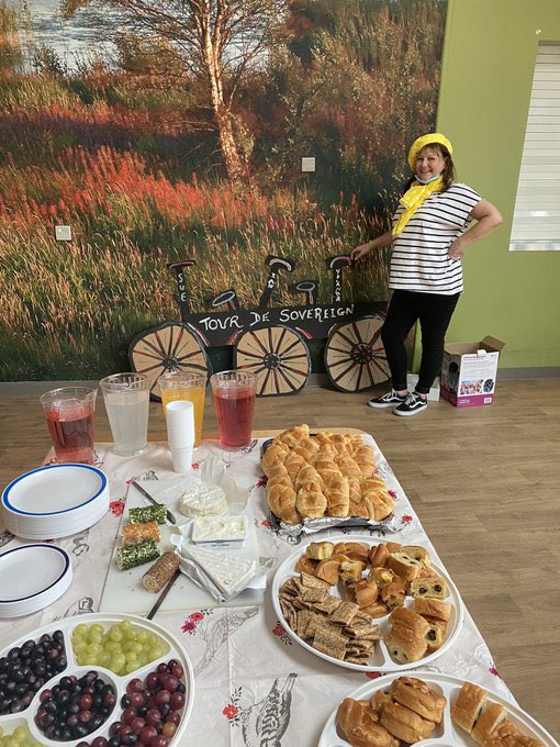 Ella_RMN's tweet image. Todays theme on Sovereign- France! Fab atmosphere on the ward with our gents and staff! #teamsovereign @Jennip1981 @RmnCharlotte @yatsii @dozzam1 @GMMH_NHS 🇫🇷🥖