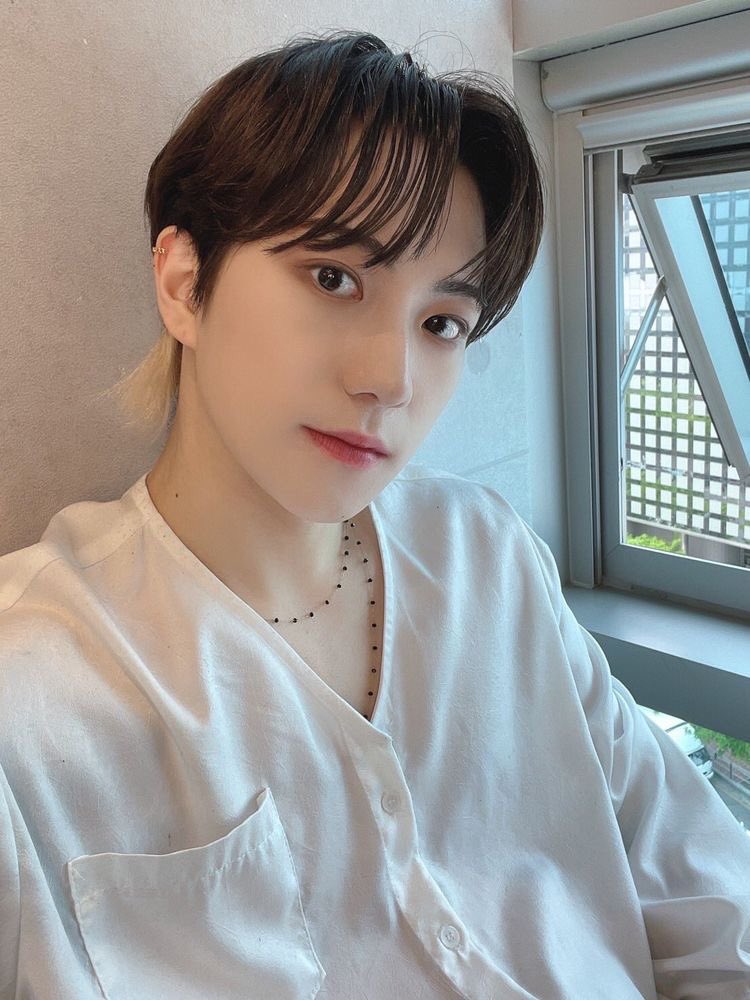 Ta vindo! Mew Suppasit e JM (Just B) serão um casal no novo BL coreano #LoveIsLikeACat como Pino, uma estrela com traumas de animais, e Daenyeol um chefe de uma creche para cachorros.

#사랑은고양이처럼