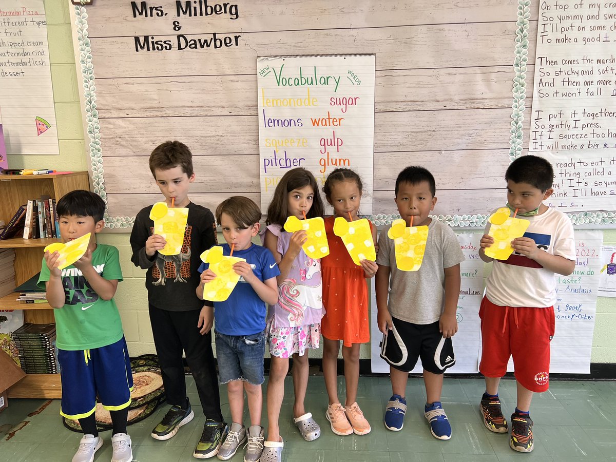 misscastello1's tweet photo. Week 3 learners built sandcastles, did outdoor yoga, made lemonade and learned about caterpillars and butterflies with @NassauBOCES ! #mineolasummer @MissBauer9 @LuciaBeee https://t.co/TqWb0kudul