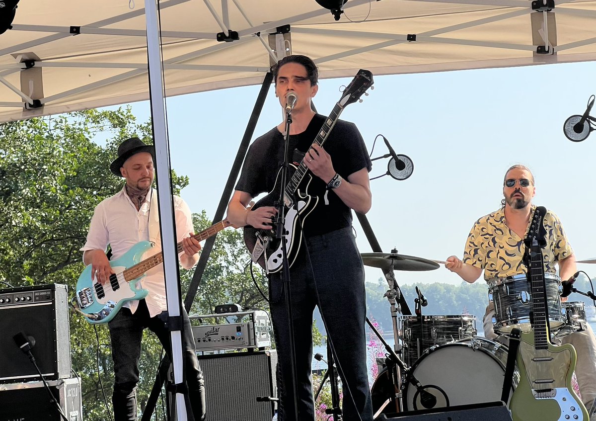 TuomasVaittinen's tweet photo. #Odysseus2022 kicking off with @bobby_oroza Perfect environment for his relaxed but intense vocals, and wonderfully loose groove created by the band https://t.co/ZkBbveDitn