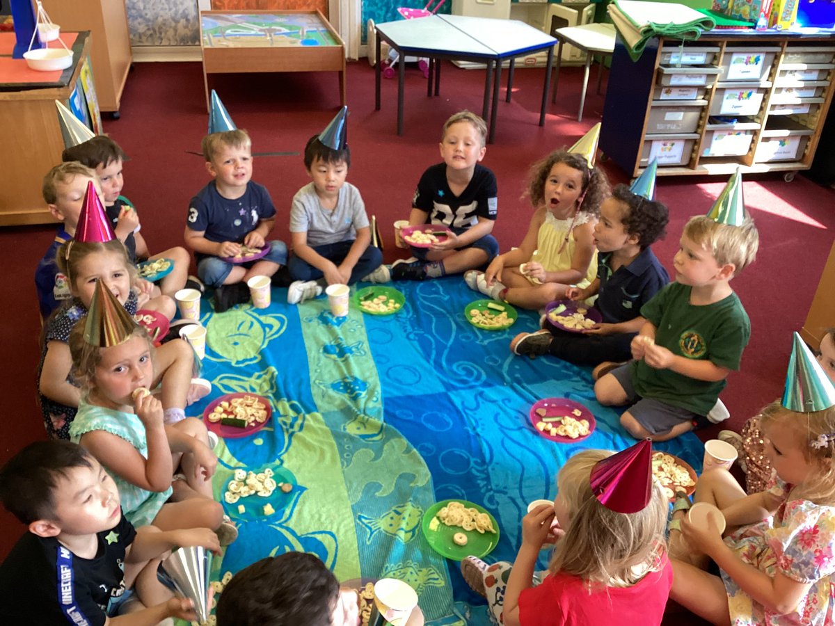 PenlW's tweet photo. Afternoon Wraparound Summer Party 🎉 the children had so much fun with the party games and dancing. Then finished off with a picnic. 🎉🎉 @PenlW https://t.co/jdiaXImgPd