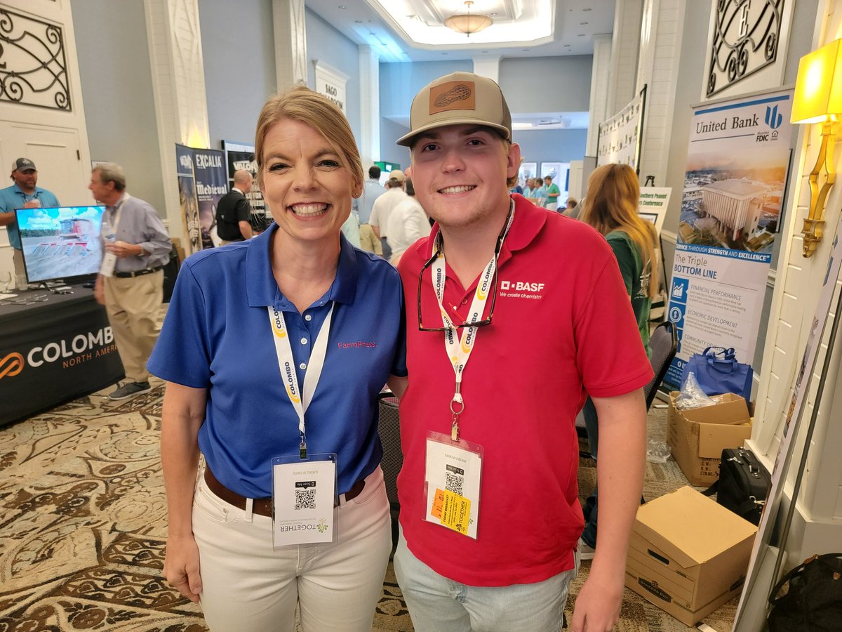 Love it when I run into folks and fellow Red Raiders from the Texas South Plains at a Florida conference! With Carson Rush, a BASF intern, ag eco major at Texas Tech. @Southern Peanut Growers Conference #22SPGC #PEA22 #peanuts <a href="/BASFAgProducts/">BASF Ag Solutions US</a>
