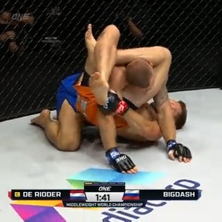 Reinier De Ridder's Inverted Triangle Choke Is ONE's 2022 MMA