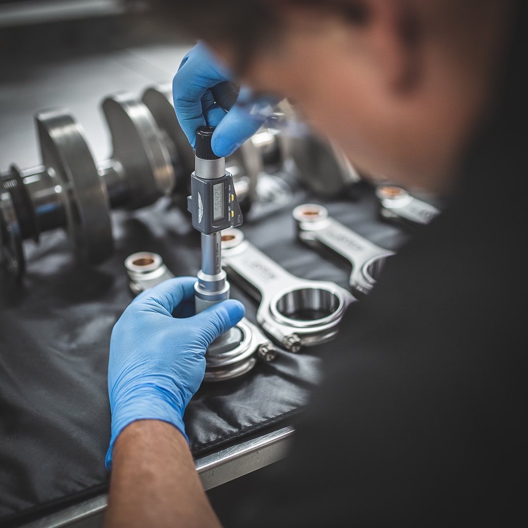 We are upgrading another 580X engine to 6.1 ltr spec. The crankshaft running clearances are currently being checked prior to the initial build. 
#astonmartin #astonengineering #astonmartinlife #astonmartinv8