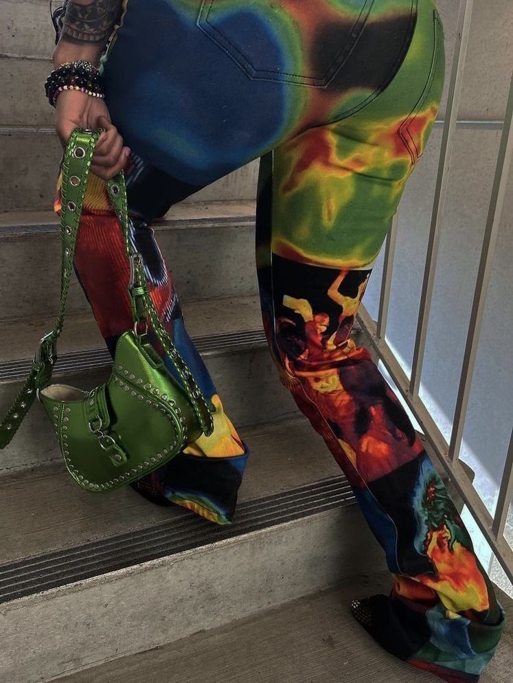 galactamelanin's tweet photo. these pants 😍 https://t.co/1Jxxsg4p9F