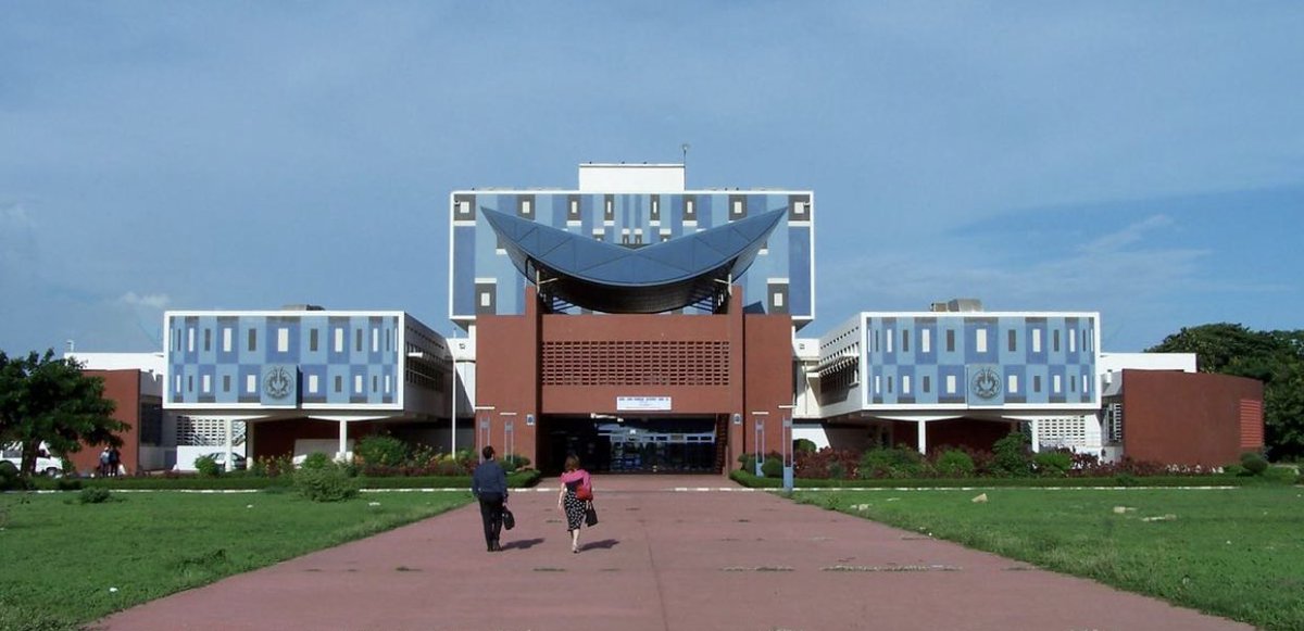Université Cheikh Anta Diop de Dakar (@ucad_senegal) on Twitter photo La <a href="/bu_ucad/">Bibliothèque Universitaire Cheikh Anta DIOP</a> informe ses usagers de la continuité de ses services pendant les vacances prévues du 23 juillet au 03 octobre. Elle met à votre disposition ces plateformes : 👉🏿univ-senegal.scholarvox.com
👉🏿bibnum.ucad.sn
👉🏿bu.ucad.sn👇🏿
#ucad #kebetu #compublique La <a href="/bu_ucad/">Bibliothèque Universitaire Cheikh Anta DIOP</a> informe ses usagers de la continuité de ses services pendant les vacances prévues du 23 juillet au 03 octobre. Elle met à votre disposition ces plateformes : 👉🏿univ-senegal.scholarvox.com
👉🏿bibnum.ucad.sn
👉🏿bu.ucad.sn👇🏿
#ucad #kebetu #compublique