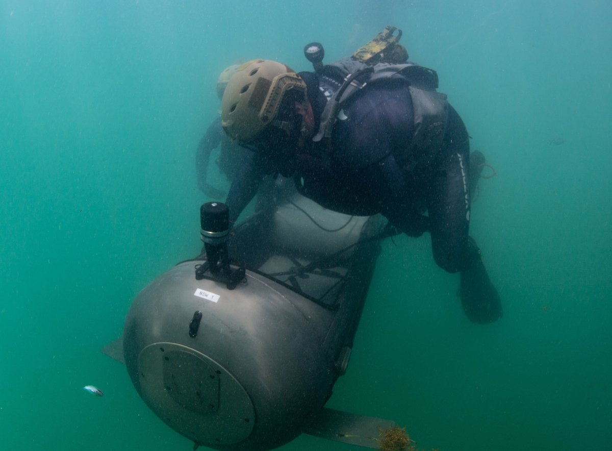 Combat ready, with a focus on innovation. @USNavy Special Warfare Command sailors test underwater propulsion equipment at @NASKeyWest. Naval Special Warfare Command’s deploy-for-purpose model gives forces time to develop new concepts while staying ready to respond to crises.