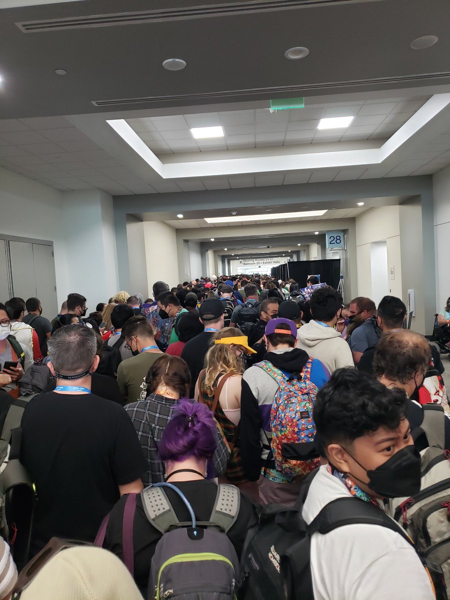 #SDCC2022 #socialdistancing #superspreader #Covid_19 #COVID19 I will say, at least 99.9% of people have a mask on.