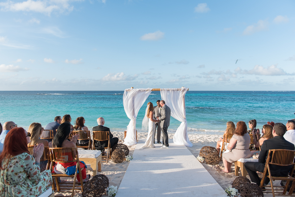 Zemi Beach House tweet media
