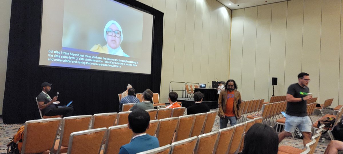 ImageSnippets's tweet image. Panel discussion #icml2022 DataPerf workshop #datacentricAI @datacentricAI @laroyo @heuristicity #dataperf