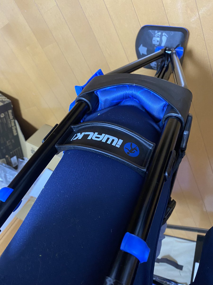 Alta_Luminosita's tweet photo. やべぇ、歩くの楽。
階段の上りは器具がクッソ重いけど
手すり有ればめっちゃ楽勝。
路上がどうかな？って感じ。
#iwalkfree https://t.co/zjuZGzaPkd
