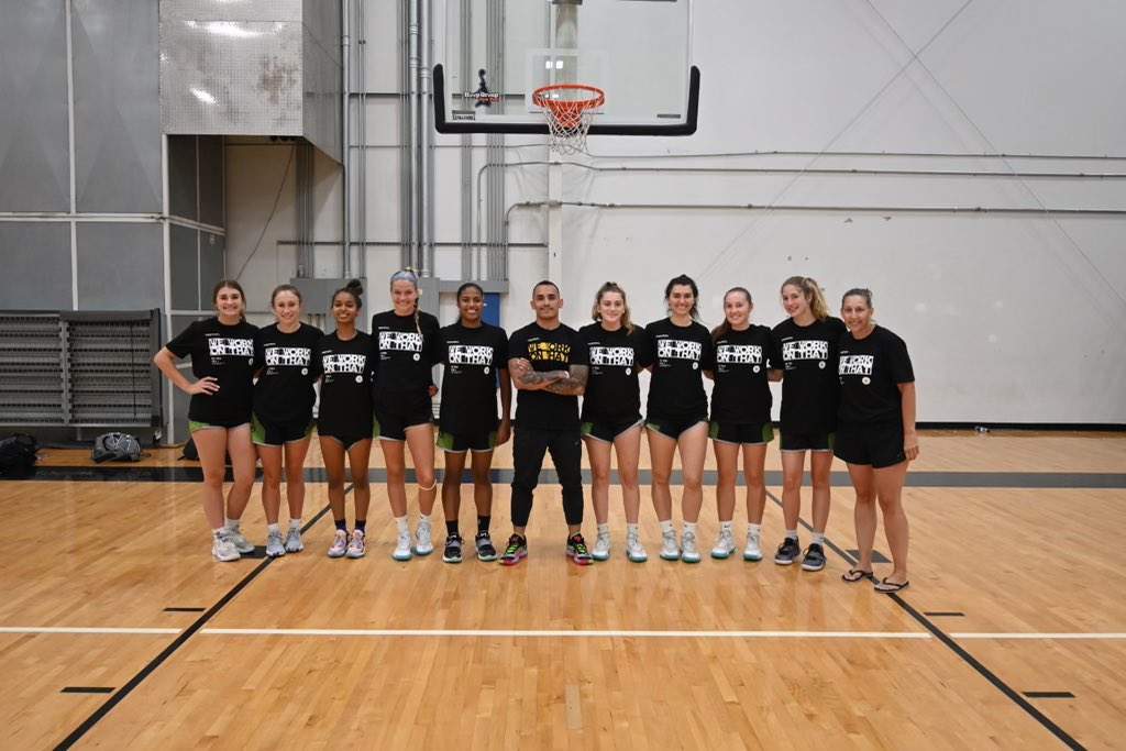 Solid team win to end the day at Mohegan 43-26. Ended up going 3-2, losing by 4 points and 1 point; love how hard this group competes.

🚗 to Spooky Nook for <a href="/SelectEventsBB/">Select Events Basketball</a> this weekend! See y’all there!