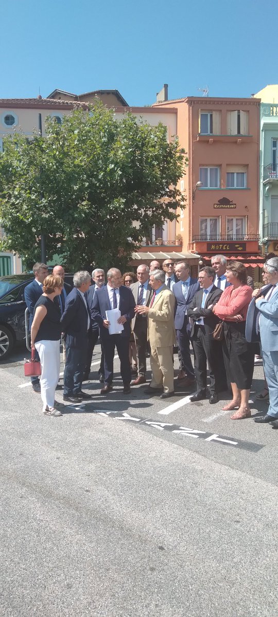 Cerbère: aux côtés d'Étienne Guyot Préfet de Région, remise des prix aux 13 territoires lauréats de l'appel à projet Tourisme Mer &amp; Littoral. 5 Millions d'€ pour changer l'image de notre littoral, l'engager dans une démarche durable et résiliente <a href="/CaroleDelga/">Carole Delga</a> <a href="/Agneslangevine/">Agnès Langevine</a>