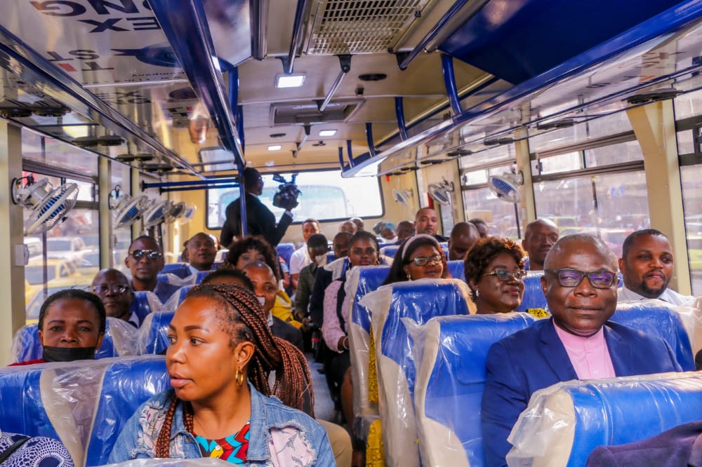INAUGURATION DES BUS TOURISTIQUES DE L'ONT

Chose promise, chose due, enfin les bus touristiques de l'Office National du Tourisme sont opérationnels.
Le Ministre du Tourisme, MODERO SIMBA MATONDO accompagné du DGA de l'ONT, KATESA ARMEL a procédé à leurs inaugurations.
