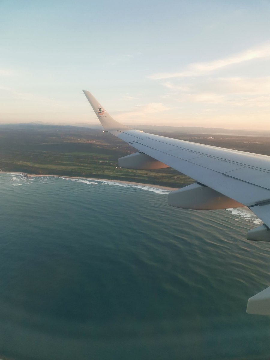 Alicemakochieng's tweet photo. Landing home sweet home in Port Elizabeth #Gqeberha earlier this morning at sunrise 🌅 was super nice. Thankful for my smooth, relaxed flight from Nairobi, and a great holiday time with family in Kenya 🇰🇪 😊. The #JulyRecess is now over. Back to the grind. Till next time. 😘 https://t.co/d5vi7Qpnja