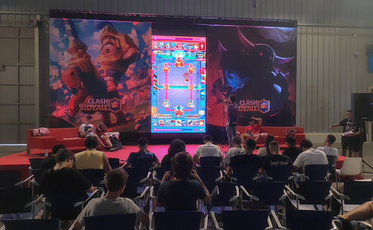 TheMobition's tweet image. #Gamepolis #ClashRoyale