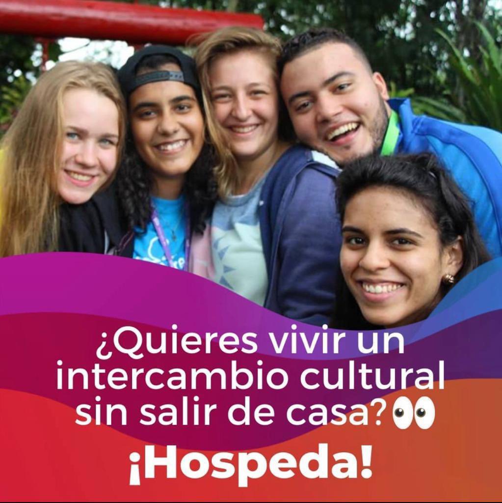 AFSDOM's tweet photo. Abrir las puertas de tu hogar a un estudiante de AFS es abrirle las puertas al mundo🌍. Ellos aprenden de ti y tú de ellos, los lazos que se forman son para toda la vida. Este es tu momento de vivir el #AFSeffect ( #EfectoAFS ).👨‍👩‍👧👨‍👩‍👦👨‍👩‍👧‍👦 #AFSdom #AFShostfam #AFShostfamily #AFSfamily https://t.co/LTdwI36Mih