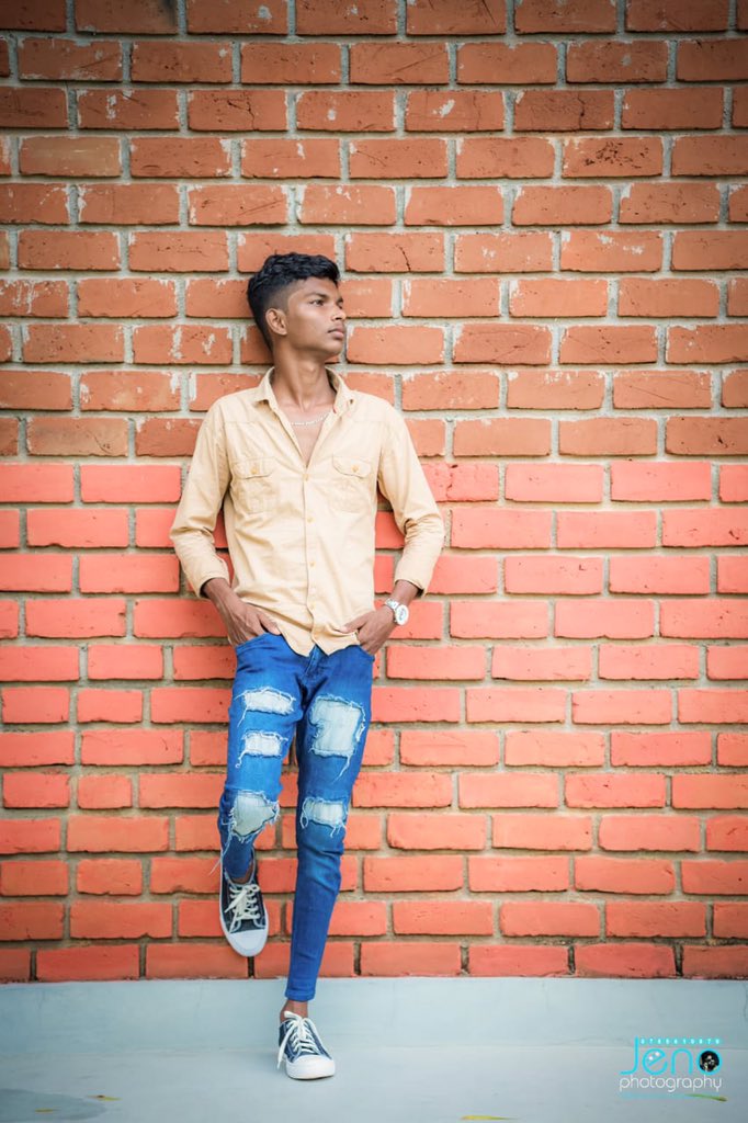 thanush2k4's tweet photo. #Rowdy #casualty #newlook #newstyle #18yearoldboy https://t.co/lByLwFOLH2