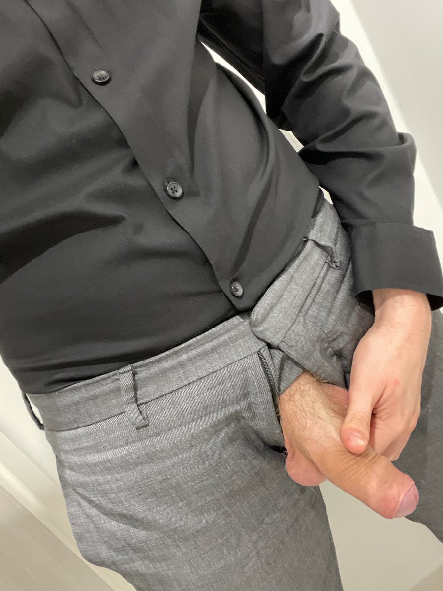 LeBossTappelle's tweet photo. Viens recevoir mon jus grosse chienne va. #findom #soumis #slave #bdsm https://t.co/wGqZqMqcOZ