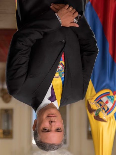 mero7451's tweet photo. Srs, de las #FFMM les llegó la⌚el🤡de #DuqueMentiroso cayo y se va alzar las cortinas de humo que este hp🤡n@s mantuvo  dura 4 eternos años #Ajuaaa https://t.co/bLtxVrj91m