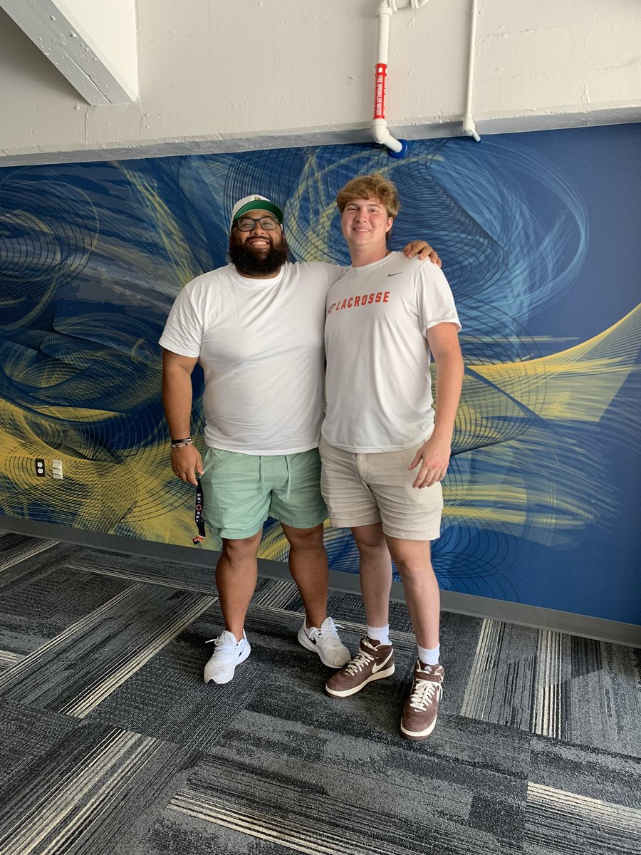 LewisLabson23's tweet photo. Huge thanks to @IamcoacHHeav for the amazing visit of @UofR! Excited to announce I’ve received offer from @UofRFootball #goyellowjackets https://t.co/7223r5SDmR