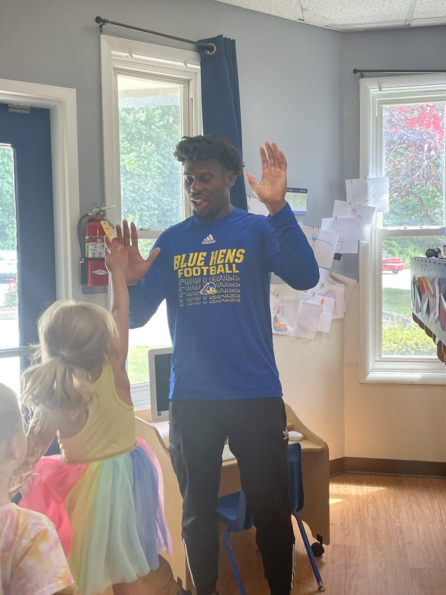 Alex Villas tweet media