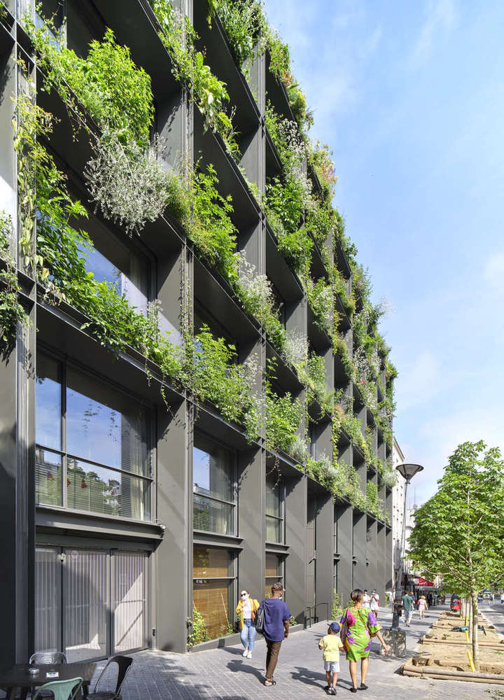 TYoungHomes's tweet photo. In its neighborhood, this #building does a good job of standing out. #archi  https://t.co/uXCbQsjHCV https://t.co/Th0b2myb0h
