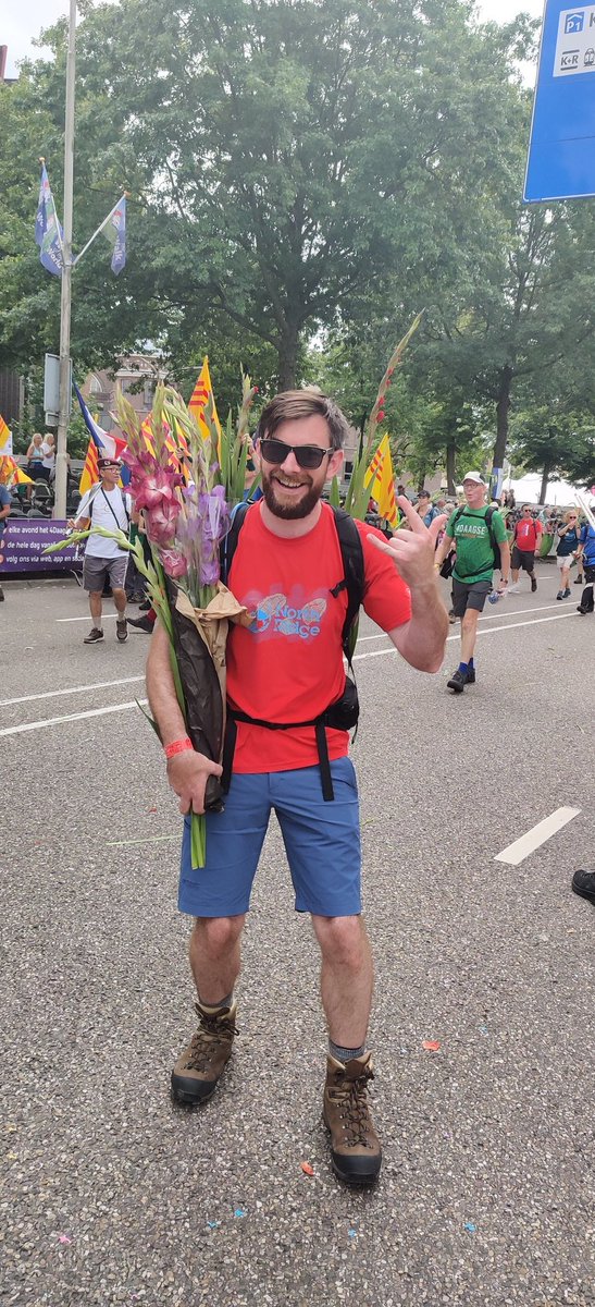 SarahRoams's tweet photo. Afternoon in Nijmegen, celebrating a #lifeatgeant legend of the #vierdaagse epic walking challenge. 50km a day no less. Incredible @scouseathey!! I bow to you and your medal 🥳🥾💪 https://t.co/ob8zj0Q4Yr
