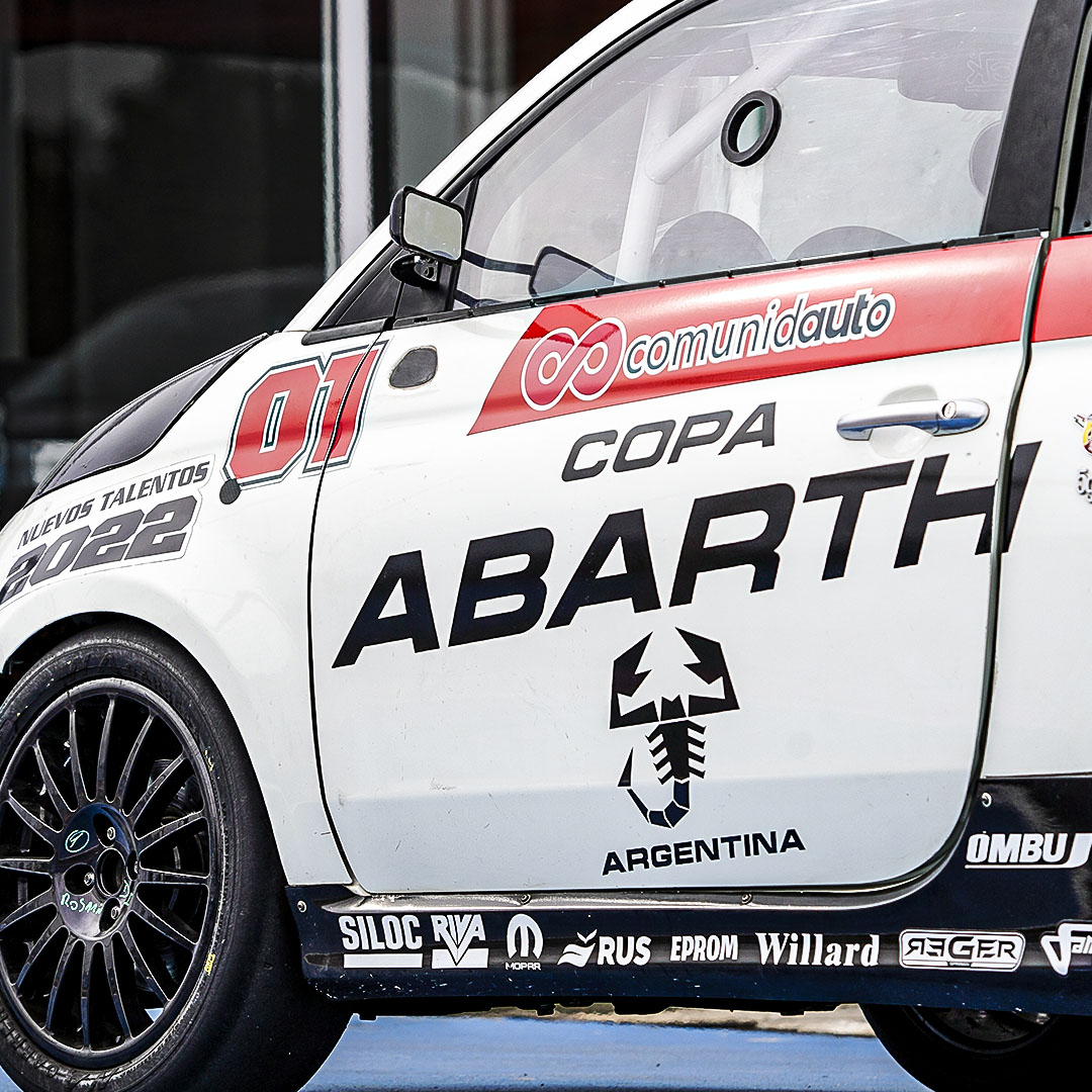 Apat_TN's tweet photo. 👉 @copaabartharg giró en el @AutodromoRos para completar la jornada de Pruebas Comunitarias

👉 Santino Balerini, Aaron Fernández, Julián Marini y el debutante Valentino Quattrocchi, bajo la supervisión del instructor Franco Coscia, completaron la jornada de trabajo https://t.co/4AtzPJ6hmd