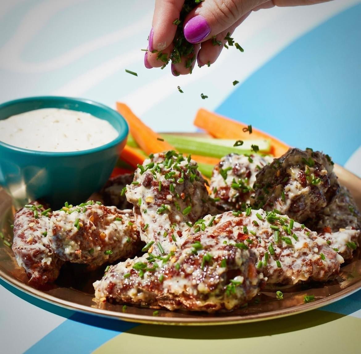 Mellow_STL's tweet photo. The fan-favorite Cloud 9 Wings!

Bringing the premium Mellow wing experience. 9 double-baked wings coated in a rich garlic Parmesan sauce with just a hint of heat. Garnished with grated aged Parmesan and chives.

Come out and try them today! 🍄 https://t.co/QSSXXo8xVO