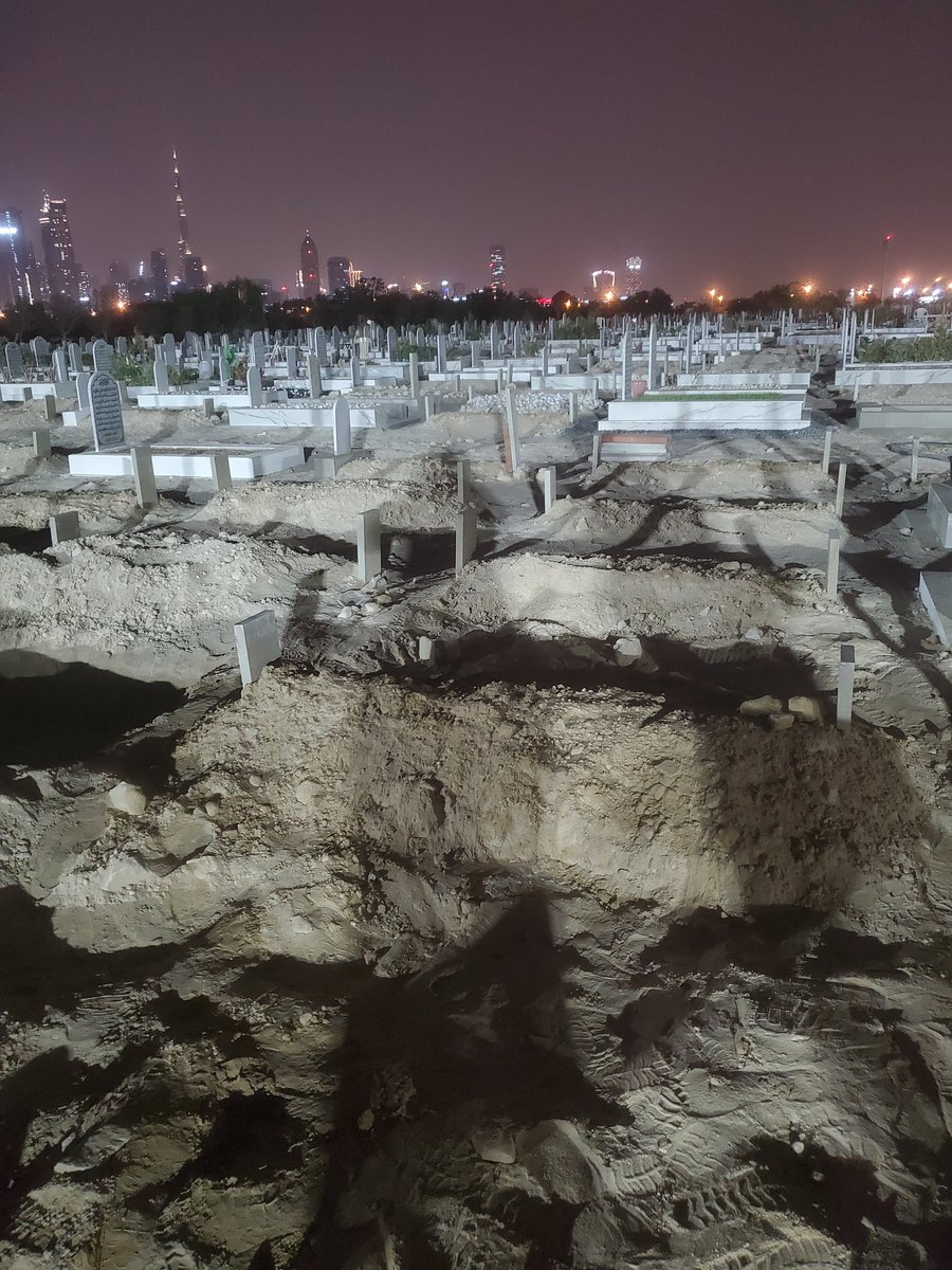 scholarlygems's tweet photo. This temporary Dunyā will remain behind us & the grave awaits us all
@shMuhammad died on a Friday. Inshā'Allāh he'll be saved from the trials of the grave
From the Sunnah is to pray upon the grave of the deceased even at a later date. This is Shaykh #MuhammadAlshareef's, 364-33 https://t.co/nK5x7XHbHU