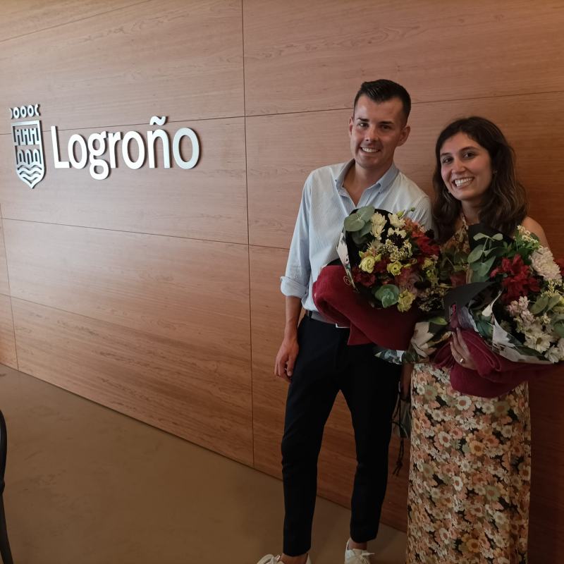 Laura Cara y Óscar Poo, vendimiadora y vendimiador de las fiestas de San Mateo 2022  - is.gd/Qx2rJa