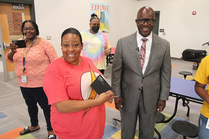 BibbSchools's tweet photo. Today Attorney Forrest B. Johnson visited @LHWilliamsMacon and @JohnRLewisElem1 to show his firm's appreciation for teachers. In addition to a $10K donation to the Bibb Co. Education Foundation,  @forrestbjohnson donated $100 gas gift cards to each teacher at those schools. https://t.co/ejF3MrWows