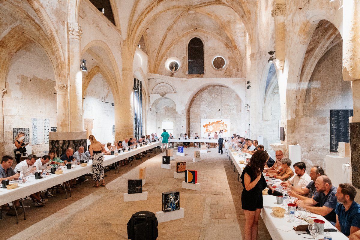 Hérault : la dégustation horizontale des vins d'Aniane met tous les sens en éveil 🍷midilibre.fr/2022/07/22/her…
