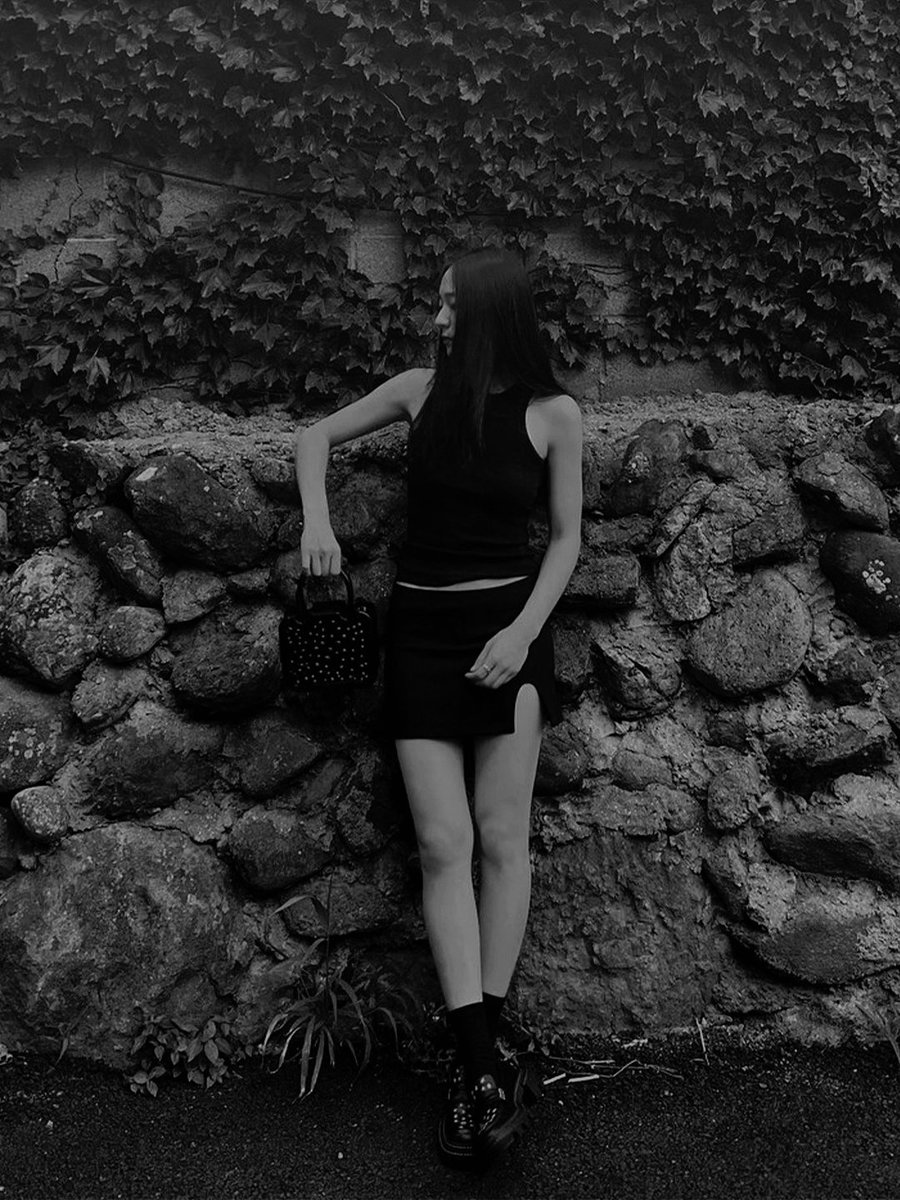 Brightens up my edgy all-black summer outfit with the Perline embroidered chunky penny loafers and sculptural tote bag from Charles &amp; Keith.