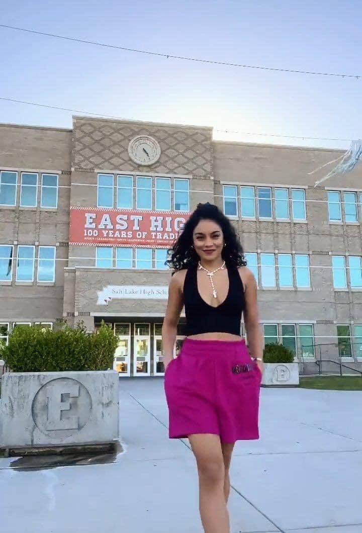 rtuinfancia's tweet photo. ZAC Y VANESSA EN EAST HIGH 💖 https://t.co/5ltzlf8sdX