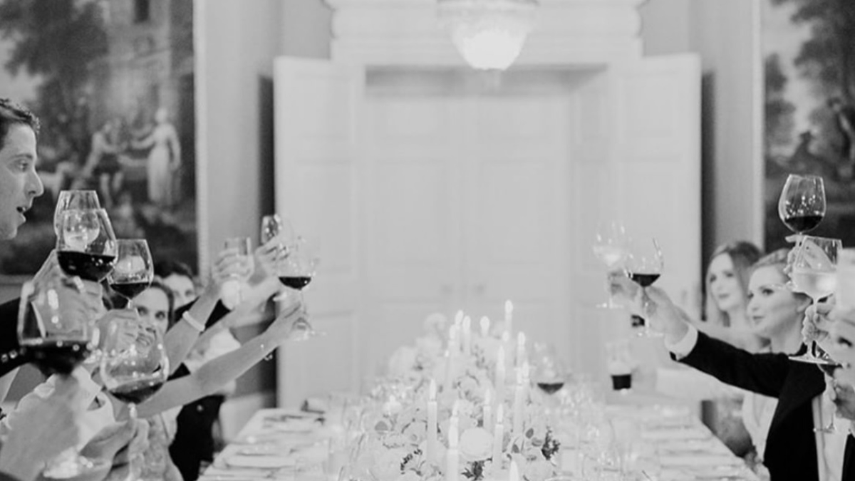 Luttrellstown's tweet photo. 🍷 Cheers to the weekend!

#Cheers #HeresToTheWeekend #LifeAtLuttrellstown
📷 Christina Brosnan https://t.co/3Hvry8TEuY