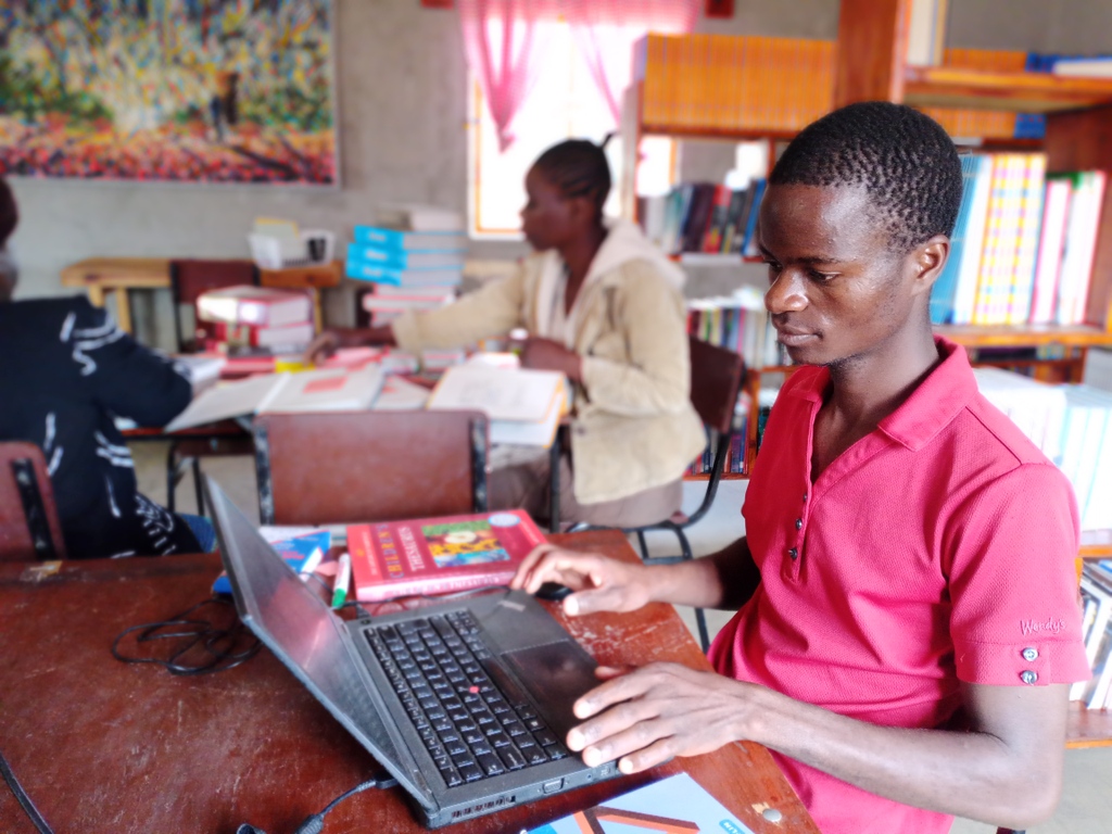 movingwindmills's tweet photo. Mrs. Sikelo and Wimbe Co-Hub Managers are preparing for our upcoming book loan program.

#EverLearning #TalentisUniversal #WimbeHub https://t.co/QHI9zrH1di