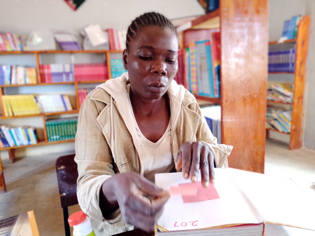 movingwindmills's tweet photo. Mrs. Sikelo and Wimbe Co-Hub Managers are preparing for our upcoming book loan program.

#EverLearning #TalentisUniversal #WimbeHub https://t.co/QHI9zrH1di